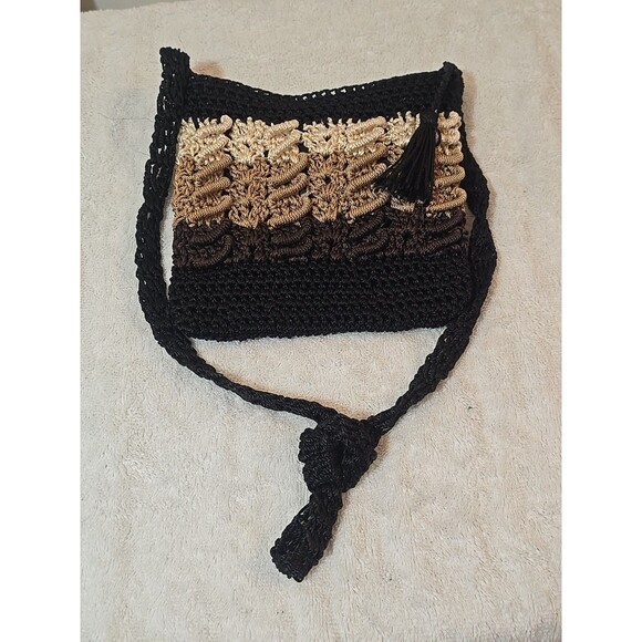small crochet crossbody purse 7x7x.5 - Picture 1 of 5